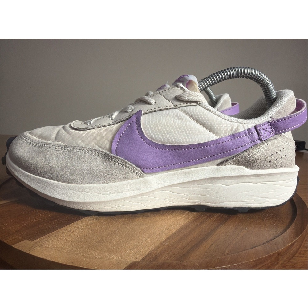 Nike Waffle Debut Womens Size 10 Athletic Sneakers Ivory Purple DH9523-104